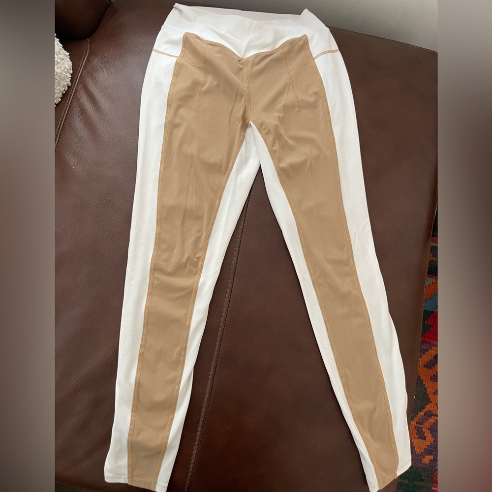 Leggings Cream with White Trim Small